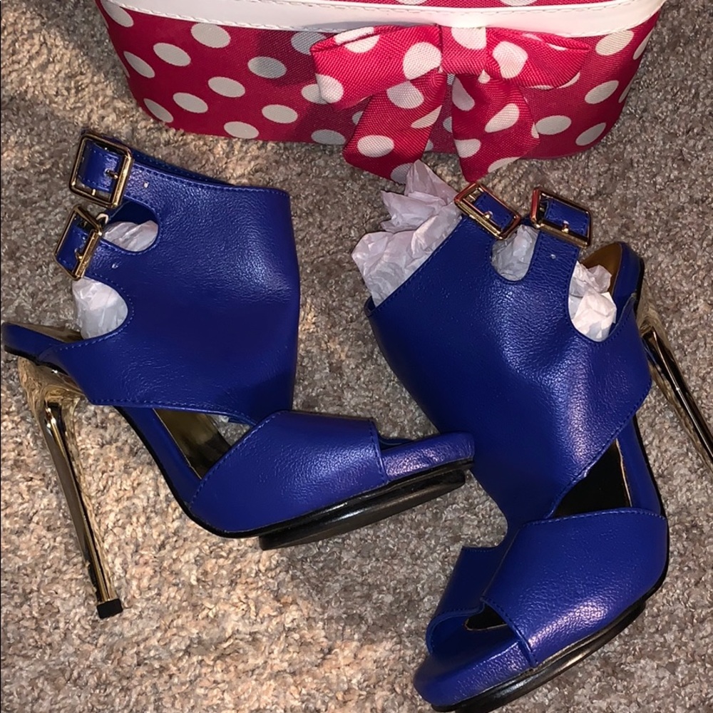 Heels - Picture 5 of 5